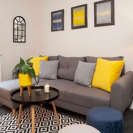 Stylish And Most Central 2 Bed -Free Parking York Bagian luar foto