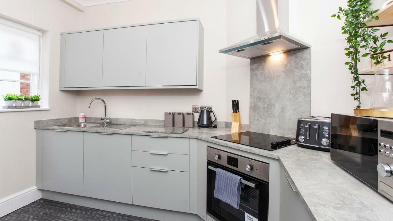 Stylish And Most Central 2 Bed -Free Parking York Bagian luar foto